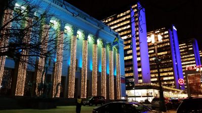 2016-12-10 Konserthuset i kvällsljus
